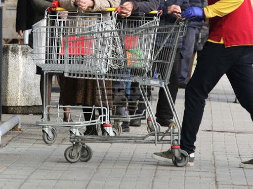 СМТ: Затварянето на големи магазини е грешка